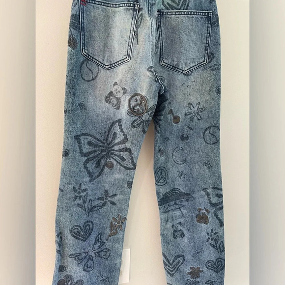 BDG Urban Outfitters Butterfly Embroidered Doodle Wash Cowboy Jeans - Size 25 - Picture 10 of 14